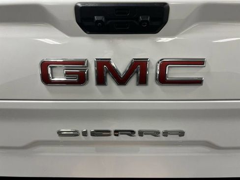 Certified 2024 GMC Sierra 1500 AT4 w/ Technology Package AWD/4WD image 31