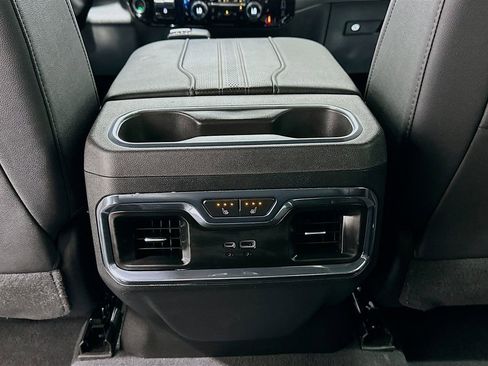 Used 2024 Chevrolet Silverado 1500 High Country w/ Technology Package image 27