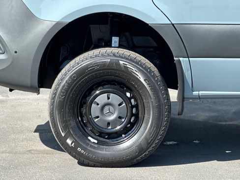New 2025 Mercedes-Benz Sprinter 2500 image 26