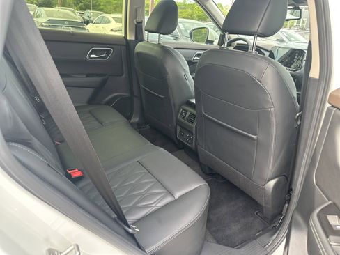 Used 2023 Nissan Rogue Platinum w/ Platinum Premium Package image 24