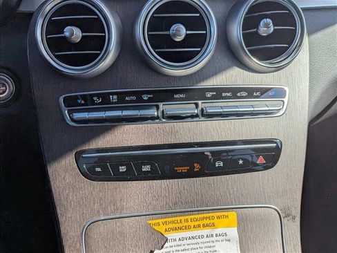 Used 2021 Mercedes-Benz GLC 300 4MATIC image 19