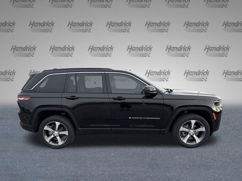 New 2026 Jeep Grand Cherokee Limited RWD image 9