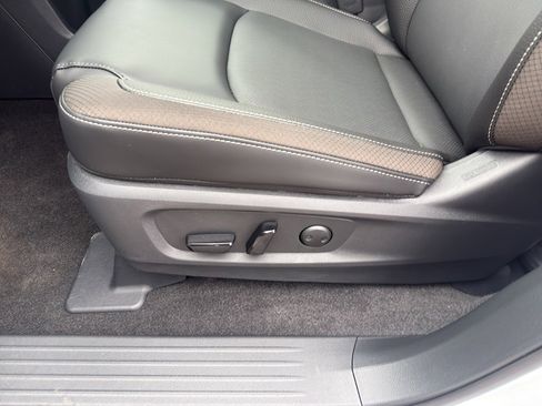 New 2026 Nissan Pathfinder SL image 15