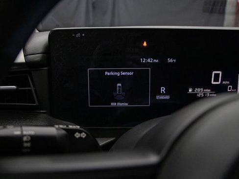 Used 2025 Nissan Kicks S image 37