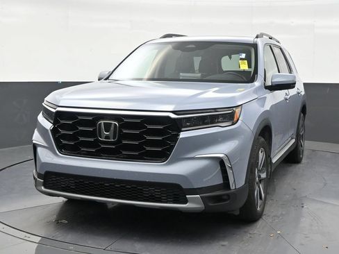 Used 2024 Honda Pilot Touring image 8