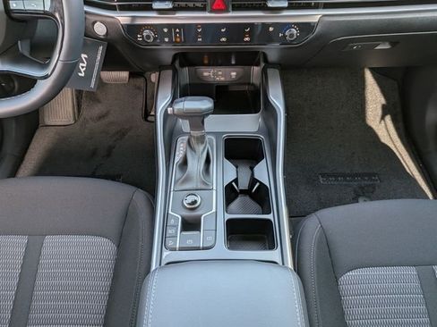 New 2026 Kia Sorento LX FWD image 21
