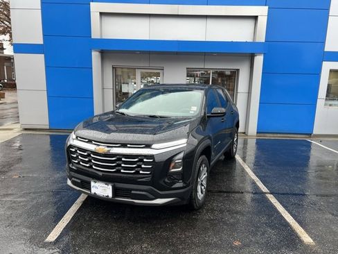 New 2026 Chevrolet Equinox LT image 2