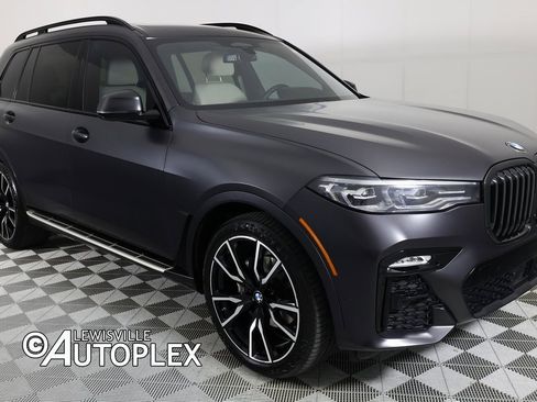 Used 2022 BMW X7 xDrive40i w/ M Sport Package image 3