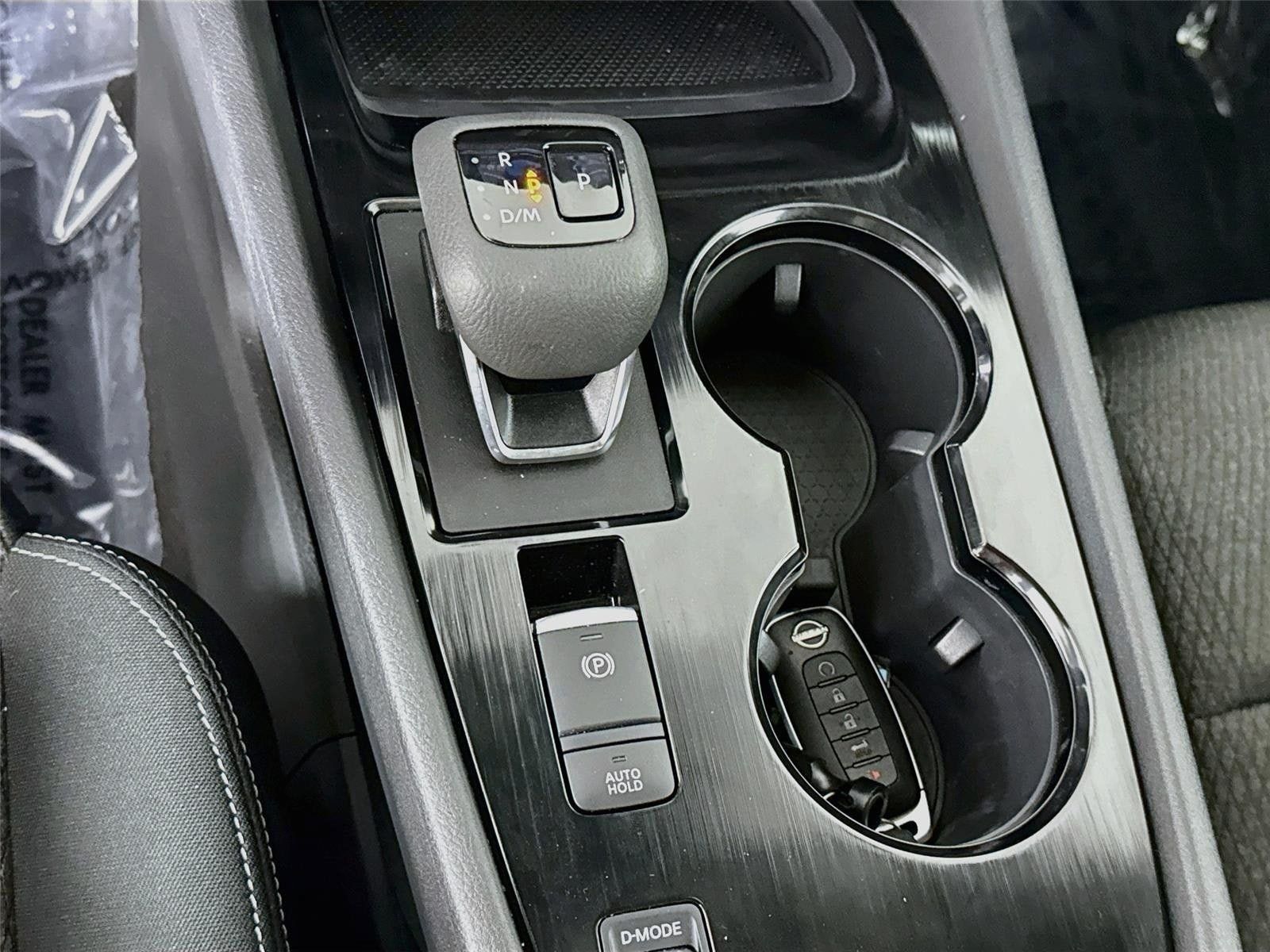 Certified 2026 Nissan Rogue SV FWD image 17