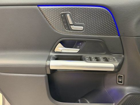 Certified 2025 Mercedes-Benz GLA 250 250 image 24