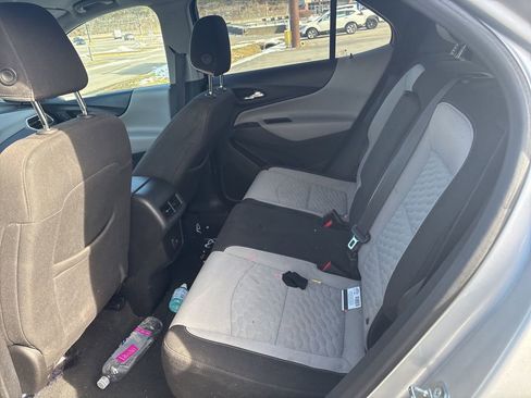 Used 2019 Chevrolet Equinox LS w/ LS Convenience Package AWD/4WD image 12