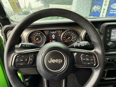 Used 2019 Jeep Wrangler Sport AWD/4WD image 14