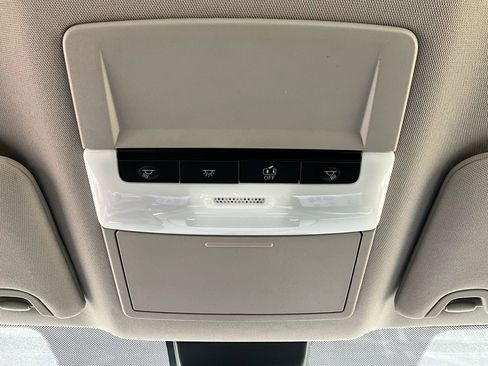 Used 2025 Nissan Altima 2.5 SV image 16