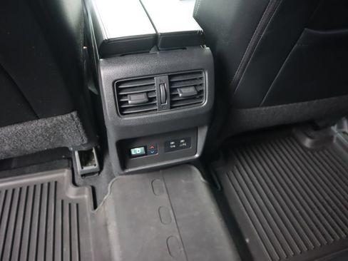 Used 2021 Nissan Rogue SL AWD/4WD image 21