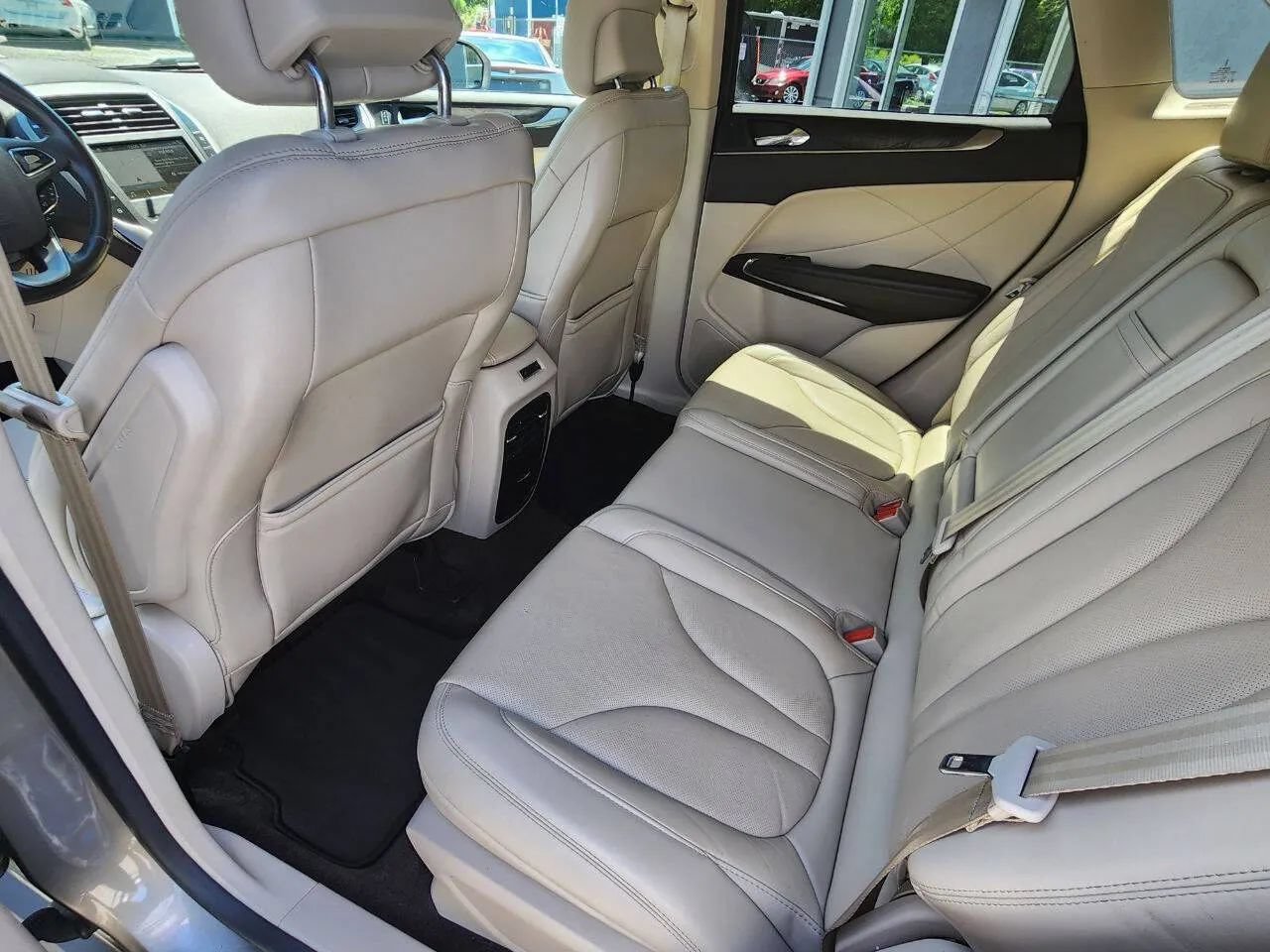 Used 2017 Lincoln MKC Reserve w/ Lincoln MKC Climate Package AWD/4WD image 11