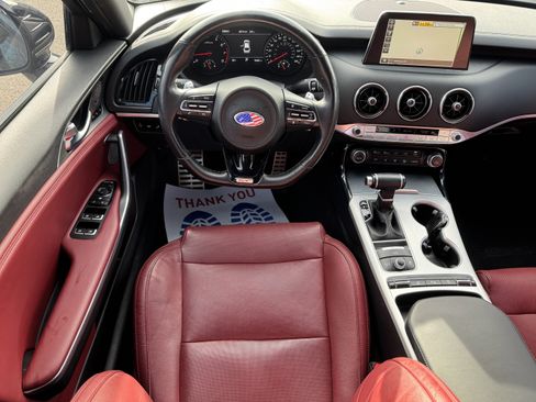 Used 2018 Kia Stinger GT1 image 17
