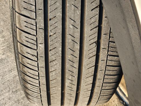 Used 2022 Volkswagen Atlas SE w/ Panoramic Sunroof Package image 12