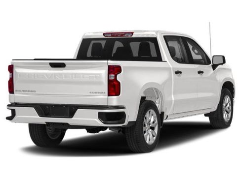 Used 2022 Chevrolet Silverado 1500 Custom w/ LPO, Blackout Package RWD image 2