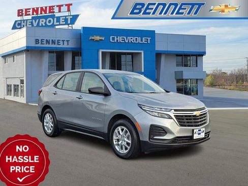 Certified 2024 Chevrolet Equinox LS w/ LPO, Floor Liner Package image 1