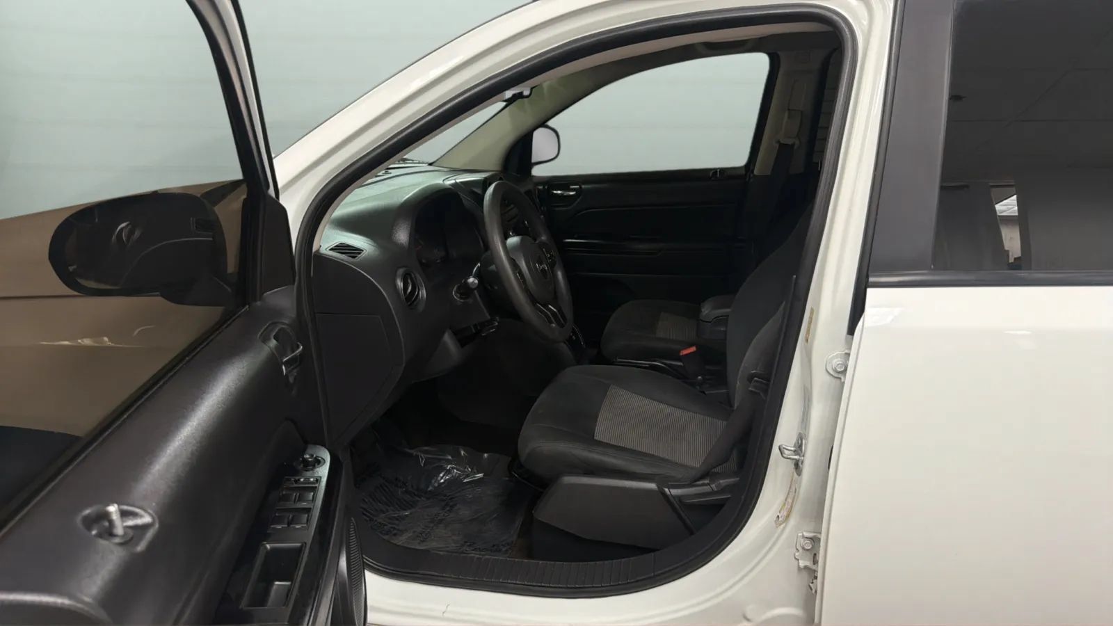 Used 2016 Jeep Compass Sport w/ Power Value Group FWD image 18