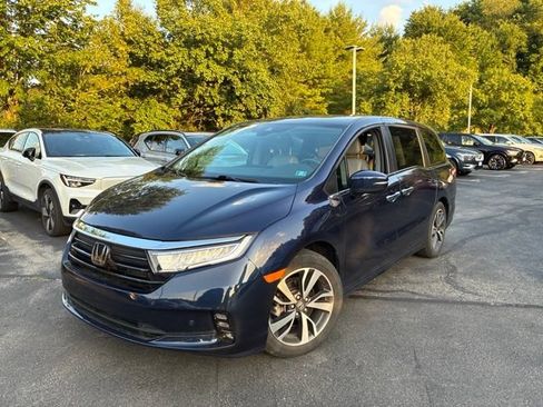 Used 2024 Honda Odyssey Touring image 1