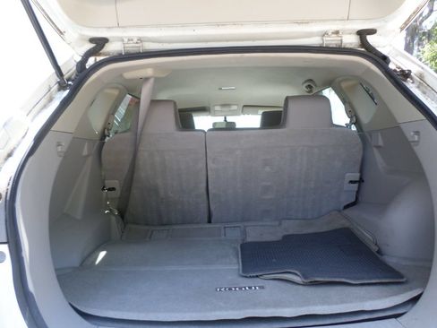 Used 2015 Nissan Rogue S w/ Convenience Package FWD image 13