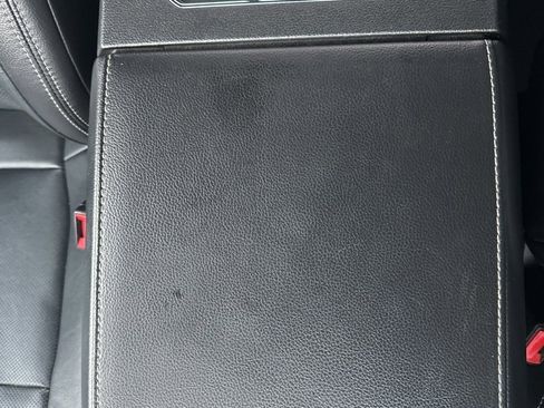 Used 2018 Ford F350 Lariat w/ Chrome Package image 26