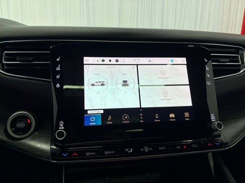 Used 2023 Jeep Wagoneer Series III w/ Premium Group I AWD/4WD image 35