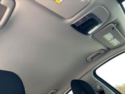 Used 2023 Kia Sportage LX image 14