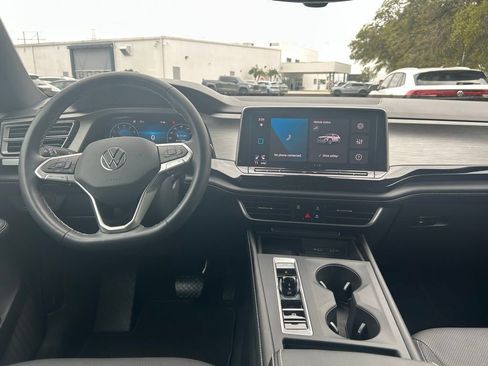 Certified 2024 Volkswagen Atlas Cross Sport SE image 49