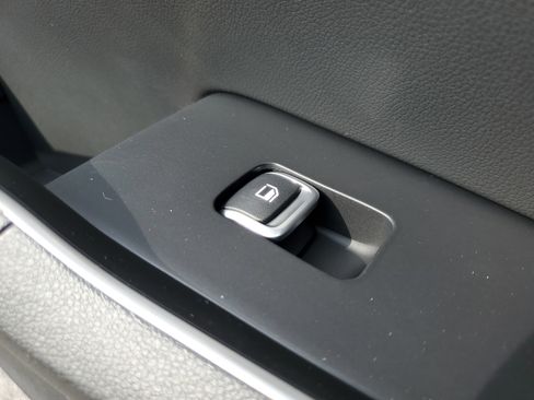 New 2026 Kia Sorento S w/ S Panoramic Sunroof Package image 14