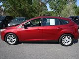 Used 2017 Ford Focus SE image 2