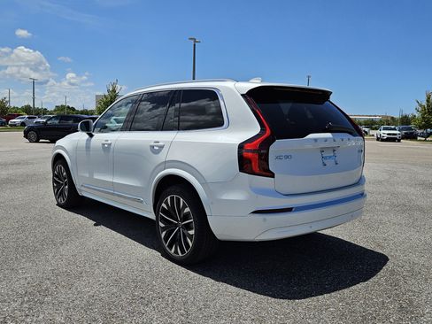 New 2026 Volvo XC90 B6 Plus w/ Protection Package Premier image 5