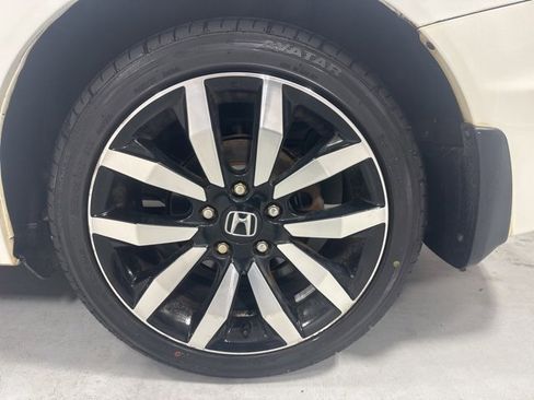 Used 2015 Honda Civic EX-L image 9