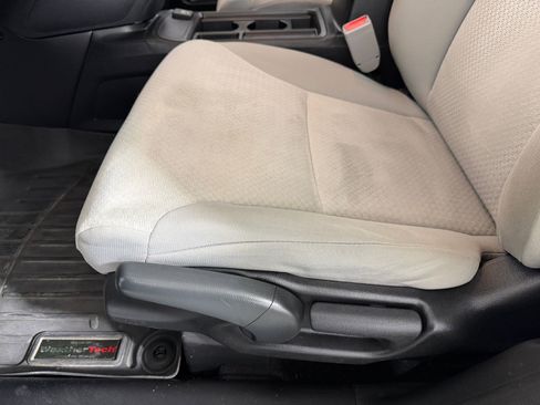 Used 2016 Honda CR-V LX image 11