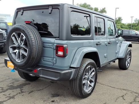 Used 2024 Jeep Wrangler Unlimited AWD/4WD image 6