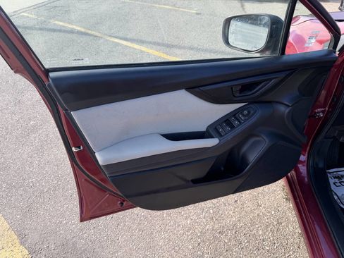 Used 2021 Subaru Impreza 2.0i Premium image 25