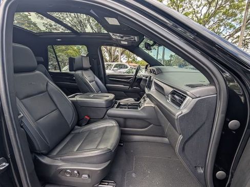 Used 2022 GMC Yukon Denali w/ Denali Ultimate Package image 20