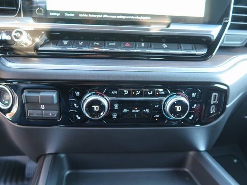 New 2026 GMC Sierra 2500 SLT w/ SLT Premium Package image 16