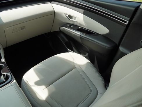 Certified 2023 Hyundai Tucson Limited FWD image 16