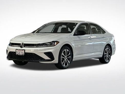 Certified 2025 Volkswagen Jetta Sport image 10