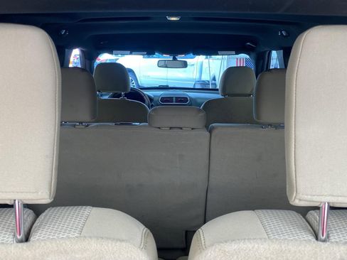 Used 2017 Ford Explorer XLT w/ Equipment Group 201A image 17