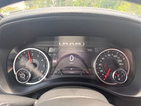 Used 2026 RAM 1500 Laramie AWD/4WD image 3