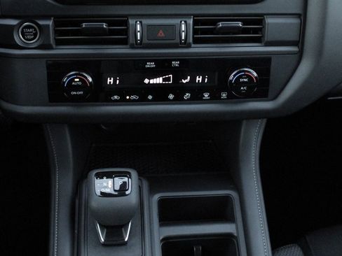 Certified 2024 Nissan Pathfinder S image 35