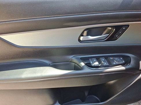 New 2025 Nissan Murano SL image 11