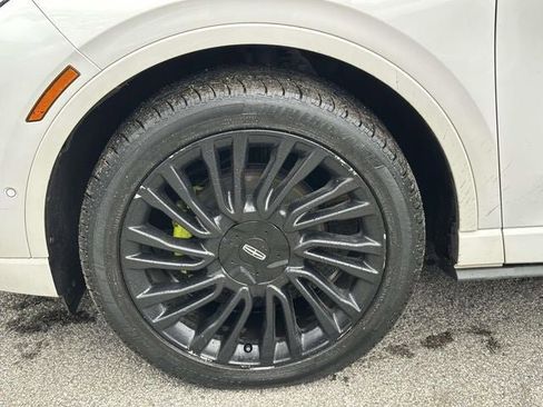 Used 2021 Lincoln Corsair Reserve w/ Equipment Group 201A image 12