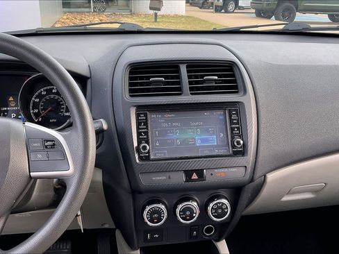 Used 2019 Mitsubishi Outlander Sport ES image 7