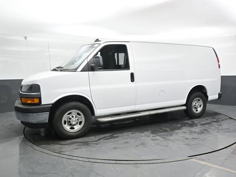 Used 2023 Chevrolet Express 2500 w/ Driver Convenience Package image 9