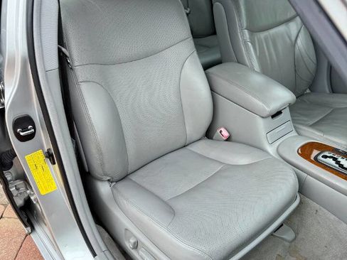 Used 2005 Lexus ES 330 image 14