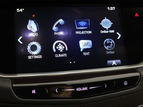 Used 2018 Cadillac XT5 FWD image 27